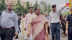 CM रेखा गुप्ता ने जलभराव वाले ITO क्रॉसिंग का किया दौरा, अधिकारियों से मांगी डिटेल रिपोर्ट