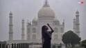 Taj Mahal in the Rain : వర్షం పడేప్పుడు తాజ్​మహల్ వెళ్తే బెస్ట్ ఎక్స్​పీరియన్స్ మీ సొంతం.. ఇలా ఫోటోలు కూడా దిగొచ్చు