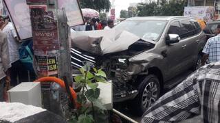 नांदेडमध्ये मद्यधुंद कार चालकाचा कहर! रिक्षा बुलेटसह उभ्या वाहनांवर भरधाव गाडी घातली; बुलेट व रिक्षाचालक गंभीर