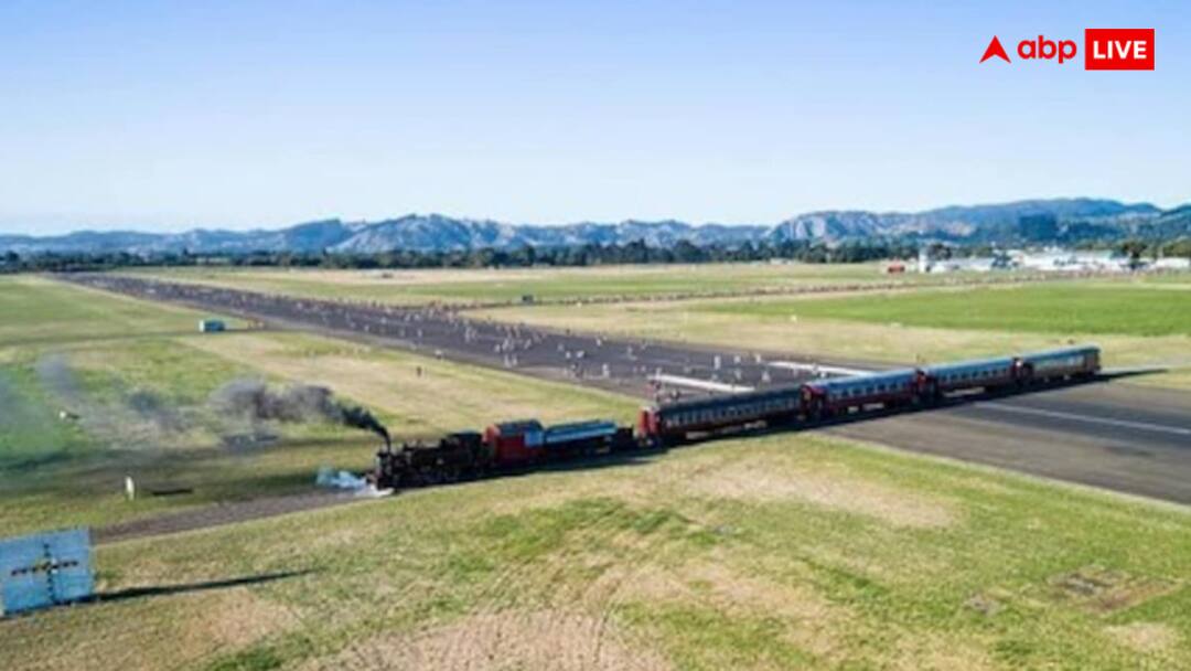 इस एयरपोर्ट के रनवे पर दौड़ती है ट्रेन! मैनेजमेंट देख हैरान रह जाएंगे आप- जानिए कहां है अनोखी जगह Train passes through the runway of Gisborne Airport the excellent management is being discussed on social media goes viral इस एयरपोर्ट के रनवे पर दौड़ती है ट्रेन! मैनेजमेंट देख हैरान रह जाएंगे आप- जानिए कहां है अनोखी जगह
