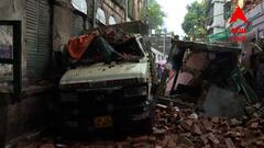 প্রবল বৃষ্টির মধ্যেই কলকাতায় পরপর ভাঙল বাড়ি, আহত তিন