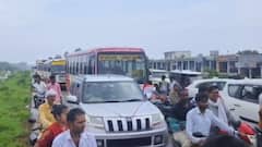 आजमगढ़ में सड़क की खराब स्थिति को लेकर फूटा ग्रामीणों का गुस्सा, NH-233 किया जाम