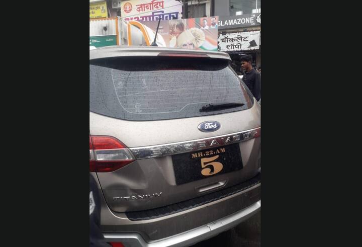 अपघातग्रस्त वाहन MH22 AM 0005 क्रमांकाची फोर्ड एंडेवर असून ती अतिशय भरधाव वेगात भाग्यनगर कॉर्नरच्या दिशेने येत होती.