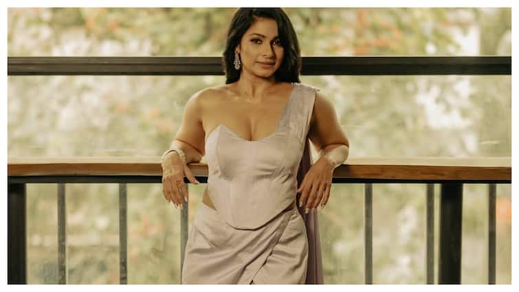 Tanishaa Mukerji Slams Claim That Saiyaara Makers Paid People To Cry In Theatres Tanishaa Mukerji Slams Claim That Saiyaara Makers Paid People To Cry In Theatres