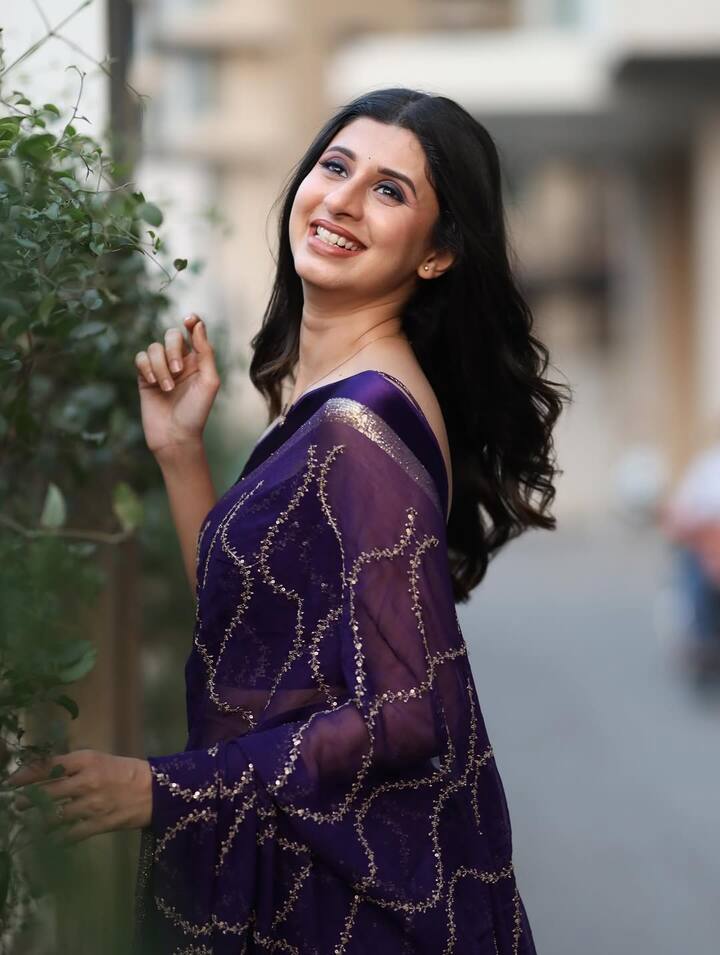 Kase Visru, Tuch Morya ही अंकिता वालावलकर हिची दोन गाणी प्रेक्षकांच्या भेटीला आली होती.