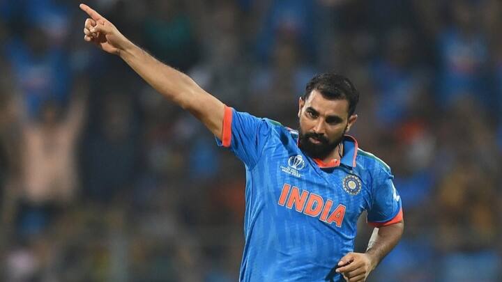 Asia Cup 2025 : మొహమ్మద్ షమీ ఆసియా కప్లో ఆడటంపై సందేహాలు ఉన్నాయి. అతని ఫిట్నెస్ గురించి కూడా ఇంకా స్పష్టత రాలేదు. ఈ సమయంలో మాజీ క్రికెటర్ ఆకాష్ చోప్రా కూడా షమీని భారత జట్టులోకి ఎంపిక చేయకపోవచ్చని జోస్యం చెప్పారు.