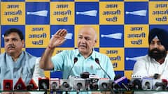 'आज भारत की शिक्षा खंडहर व्यवस्था बन चुकी', मनीष सिसोदिया का बीजेपी और कांग्रेस पर हमला
