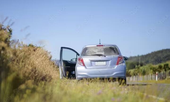 ਇਹ ਉਦੋਂ ਕੰਮ ਆਉਂਦੇ ਹਨ ਜਦੋਂ ਸਮੱਸਿਆ ਵੱਡੀ ਹੁੰਦੀ ਹੈ ਅਤੇ ਮੁਰੰਮਤ ਦੀ ਲਾਗਤ ਬਹੁਤ ਜ਼ਿਆਦਾ ਹੁੰਦੀ ਹੈ। ਇਸ ਲਈ, ਕਾਰ ਬੀਮਾ ਲੈਣ ਵੇਲੇ ਇਨ੍ਹਾਂ ਸਾਰੀਆਂ ਗੱਲਾਂ ਵੱਲ ਵਿਸ਼ੇਸ਼ ਧਿਆਨ ਦੇਣਾ ਚਾਹੀਦਾ ਹੈ। ਤਾਂ ਜੋ ਤੁਹਾਨੂੰ ਅਜਿਹੀਆਂ ਸਥਿਤੀਆਂ ਵਿੱਚ ਸਮੱਸਿਆਵਾਂ ਦਾ ਸਾਹਮਣਾ ਨਾ ਕਰਨਾ ਪਵੇ।