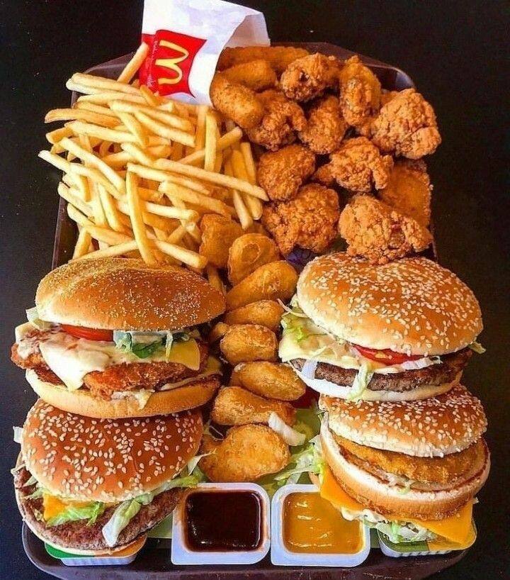 समोसे, वडा-पाव, पिझ्झा, बर्गर इत्यादी. पण हे पदार्थ चविष्ट असले तरी आरोग्याच्या दृष्टीने घातक ठरू शकतात.