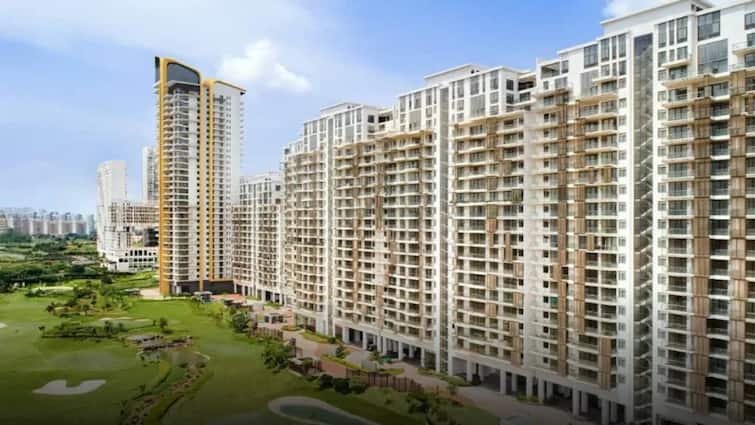 Home Delivered: This Real-Estate Giant Hands Over Keys To 14,000 Families Across NCR