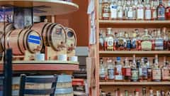 सऊदी अरब में शराब की कितनी दुकानें हैं, वहां कैसे मिलता है लाइसेंस?