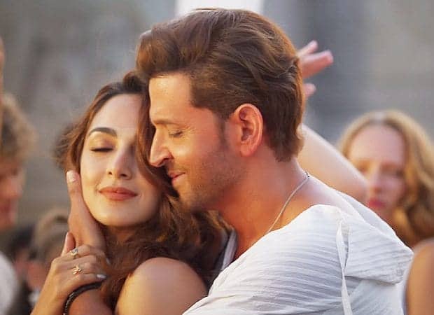 Hrithik Roshan and Kiara Advani starrer film 'War 2' is going to be released on 14 August. In this, the pair of these two popular Bollywood actors will add romance and action on the screen.