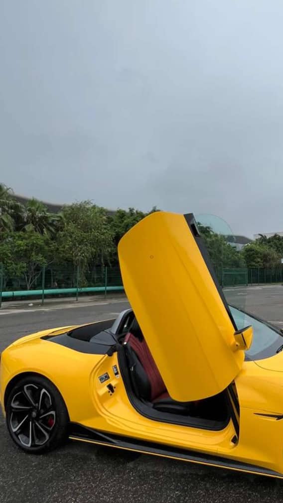 एक बार फुल चार्ज करने पर कितनी दूरी तय कर सकती है MG Cyberster?