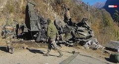 लद्दाख के गलवान में बड़ा हादसा, सेना की गाड़ी पर गिरी चट्टान; 2 अधिकारी शहीद