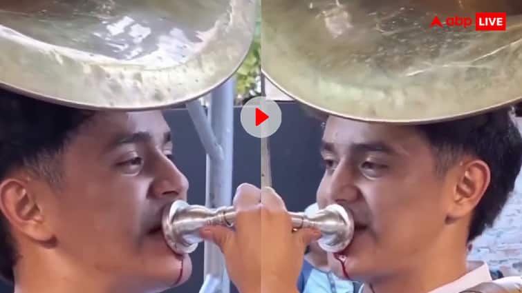 मजबूरी इस आदमी से पूछो… मुंह से निकलने लगा खून लेकिन बैंड बजाना नहीं छोड़ा, देखें वीडियो