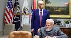 'सरकार राष्ट्रीय हितों की रक्षा के लिए...', डोनाल्ड ट्रंप के 25% टैरिफ ऐलान पर भारत का पहला रिएक्शन