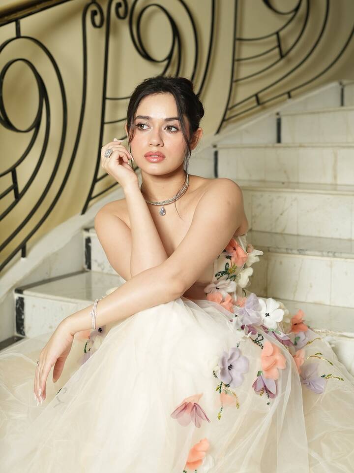 जन्नत जुबैर का नाम भी बिग बॉस 19 के पार्टिसिपेंट लिस्ट के लिए सामने आया था. लेकिन अब मीडिया रिपोर्ट्स की माने तो उन्होंने ये ऑफर रिजेक्ट कर दिया है.