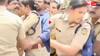 थाने जाकर डंडे खाएगा... पुलिस पकड़ने गई थी इसने लेडी पुलिस को ही पकड़ लिया, वीडियो देख आ जाएगी हंसी