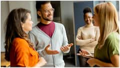 కమ్యూనికేషన్ స్కిల్స్ పెంచుకోవడానికి ఈ 5 టిప్స్ ఫాలో అయిపోండి.. గేమ్ ఛేంజింగ్ రూల్స్