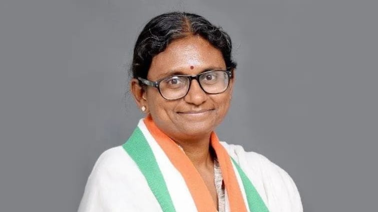 Congress Janahita Padayatra: నేటి నుంచి 5 రోజులపాటు కాంగ్రెస్ జనహిత పాదయాత్ర Telangana congress Janahitha padayatra till August 4 Meenakshi Natarajan Mahesh Kumar Goud Congress Janahita Padayatra: నేటి నుంచి 5 రోజులపాటు కాంగ్రెస్ జనహిత పాదయాత్ర