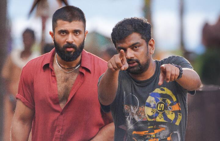 దర్శకుడు గౌతమ్ తిన్ననూరి రాసిన మాస్ స్క్రిప్ట్ 'కింగ్డమ్'. అలాగని, ఇది అవుట్ అండ్ అవుట్ యాక్షన్ ఫిల్మ్ కాదు. ఇంట్రడక్షన్, రగిలే రగిలే సాంగ్ లీడ్, క్లైమాక్స్ - మూడు చోట్ల ఎలివేషన్స్ బావున్నాయి. మిగతా అంతా ఎమోషనల్ డ్రామా. కొన్ని చోట్ల నేరేషన్ ఫ్లాట్ అనిపించినా ప్రోపర్ డ్రామా బిల్డ్ చేయడంలో ఆయన సక్సెస్ అయ్యారు.