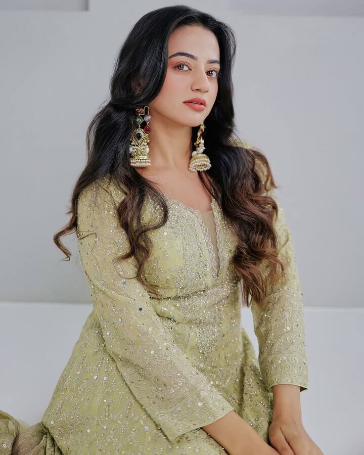 हेली ने बताया कि वो ऑडिशन देने गईं. उसके बाद कास्टिंग डायरेक्टर उनकी मां के सामने इशारों में पैसे की बात करने लगा. वैसे तो ये पूरी तरह से कास्टिंग काउच नहीं था. लेकिन अजीब और डराने वाला था. इसे मैं किसी से बताना भी नहीं चाहती थी.