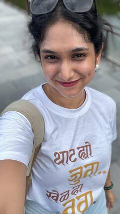 प्रियदर्शिनी इंदलकर व्हिएतनामी दौऱ्यावर...