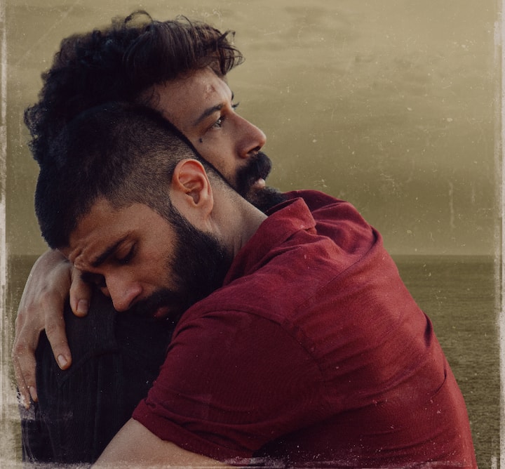 విజయ్ దేవరకొండ తర్వాత థియేటర్ నుంచి బయటకు వచ్చిన ప్రేక్షకులకు గుర్తు ఉండేది సత్యదేవ్. హీరోగా అన్నయ్యగా, శివ పాత్రలో అద్భుతమైన నటన కనబరిచారు.