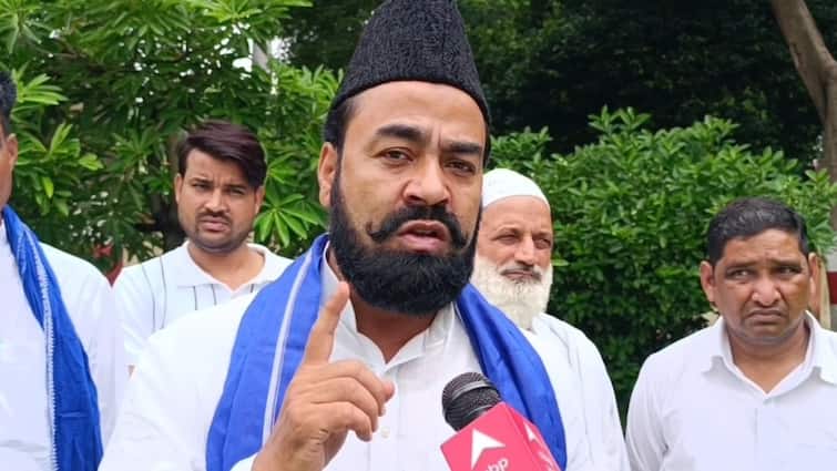 मौलाना साजिद रशीदी की पिटाई पर मुस्लिमों में गुस्सा, नाजिम अशरफी ने अखिलेश यादव को दी चेतावनी Moradabad News maulana sajid rashidi assault case Maulana Nazim Ashrafi on Akhilesh Yadav ann मौलाना साजिद रशीदी की पिटाई पर मुस्लिमों में गुस्सा, नाजिम अशरफी ने अखिलेश यादव को दी चेतावनी