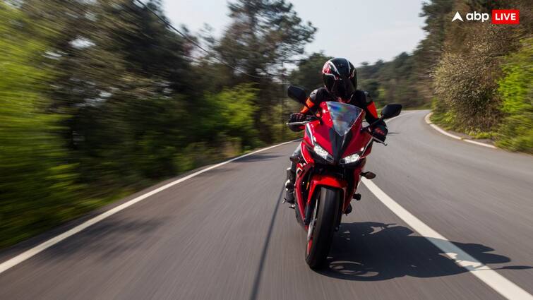 Bike Braking Tips know which brake should be used more front or rear to stop bike Bike Braking Tips: फ्रंट या रियर- बाइक चलाते समय कौन सा ब्रेक पहले लगाना चाहिए? जानें सही तरीका