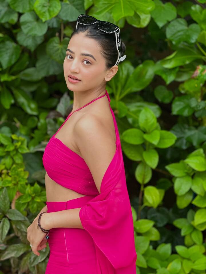 हेली ने कहा जैसे ही हम ऑफिस से बाहर निकले, मुझे बहुत डर लगने लगा. मैं कांप रही थी. तब नई थी इंडस्ट्री और समझ भी नहीं थी कि क्या हो रहा है.