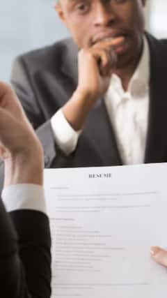 শুধু ঝকঝকে রেজাল্ট থাকলেই হল না, চাকরির জন্য আর যে যে বিষয়ে নজর দেওয়া জরুরি