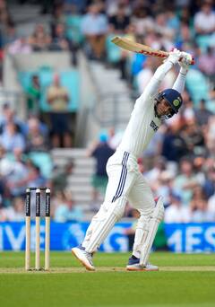 Shubman Gill : आता थांबायचं नाय! कर्णधार शुभमन गिलनं तोडलं सगळे जुनं रेकॉर्ड, गावसकर अन् कोहलीला टाकले मागे