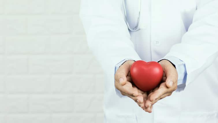 Why Heart Attacks Are Striking Young Indians Under 40? Know Here