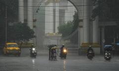 Weather Update: কখনও মেঘ কখনও রোদ দক্ষিণে, উত্তরবঙ্গে দুর্যোগের পূর্বাভাস হাওয়া অফিসের