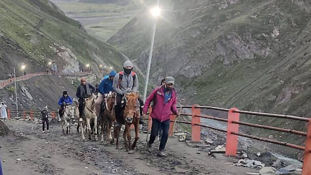 Baba Budha Amarnath Yatra 2025 Fourth batch of devotees arrives in Poonch Jammu Kashmir Fourth Batch Of Baba Budha Amarnath Yatra Devotees Reaches J&K's Poonch