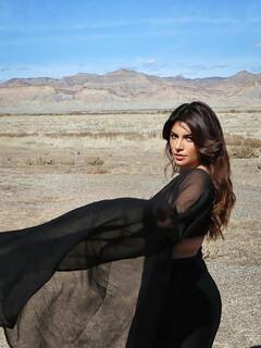 બ્લેક સાડીમાં શમા સિકંદરનો કાતિલ અંદાજ વાયરલ, જુઓ તસવીરો