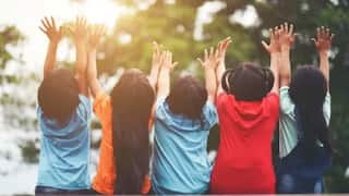 Friendship Day 2025 Date: மச்சி.. சர்வதேச நண்பர்கள் தினம் எப்போது? ஏன் கொண்டாடப்படுகிறது தெரிஞ்சுக்கோ..!