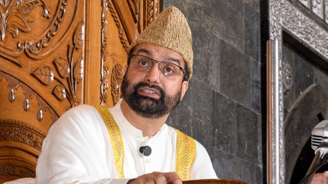 Mirwaiz Umar Farooq Hurriyat Conference On Kashmiris Problems Jammu Kashmir MPs pahalgam operation sindoor India Pak Relation जम्मू-कश्मीर के तीन सांसदों का जिक्र कर मीरवाइज उमर फारूक का बड़ा बयान, 'इन्होंने लोगों की...'
