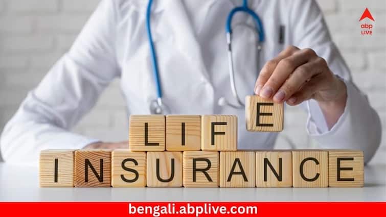 Financial Changes: বিনামূল্যেই ১ কোটি টাকার বিমা পেতেন গ্রাহকরা, ১ অগাস্ট থেকেই এই পরিষেবা বন্ধ হল ব্যাঙ্কগুলিতে Financial Changes From August 1 Rs 1 Crore Air Accident Insurance Discontinued on These Cards SBI UCO Bank KVB and others in the List Financial Changes: বিনামূল্যেই ১ কোটি টাকার বিমা পেতেন গ্রাহকরা, ১ অগাস্ট থেকেই এই পরিষেবা বন্ধ হল ব্যাঙ্কগুলিতে