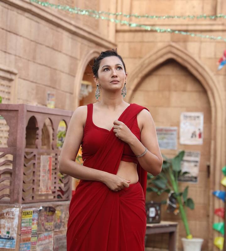अपने इंस्टाग्राम हैंडल पर गौहर खान ने बताया था कि महज 10 दिनों में ही उन्होंने अपना 10 किलो वजन कम कर लिया. इसके बाद फैंस ये देख के हैरान थे. अब गौहर खान की फिटनेस देख फैंस खुद को उनकी तारीफ करने से रोक नहीं पाते.