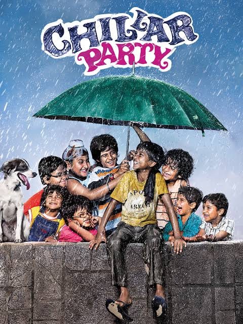 You can also see 'Chillar Party' remembering the old days of childhood with your friends in this Friendship Day. In this film, the story of childhood innocent friendship and standing in trouble together is shown.