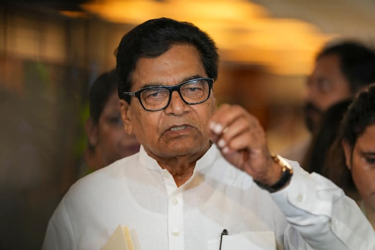 samajwadi party mp Ram Gopal Yadav supported Rahul Gandhi dead economy statement राहुल गांधी के इस बयान को मिला समाजवादी पार्टी से समर्थन, अखिलेश के चाचा बोले- कौन नहीं जानता...