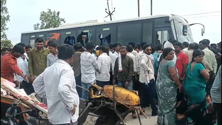 घटनेची माहिती मिळताच परळी ग्रामीण पोलीस ठाण्याचे कर्मचारी त्या ठिकाणी दाखल झाले होते.