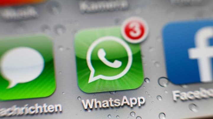 Now the profile picture can be set by choosing pictures from the gallery or using AI pictures or avatars on WhatsApp.