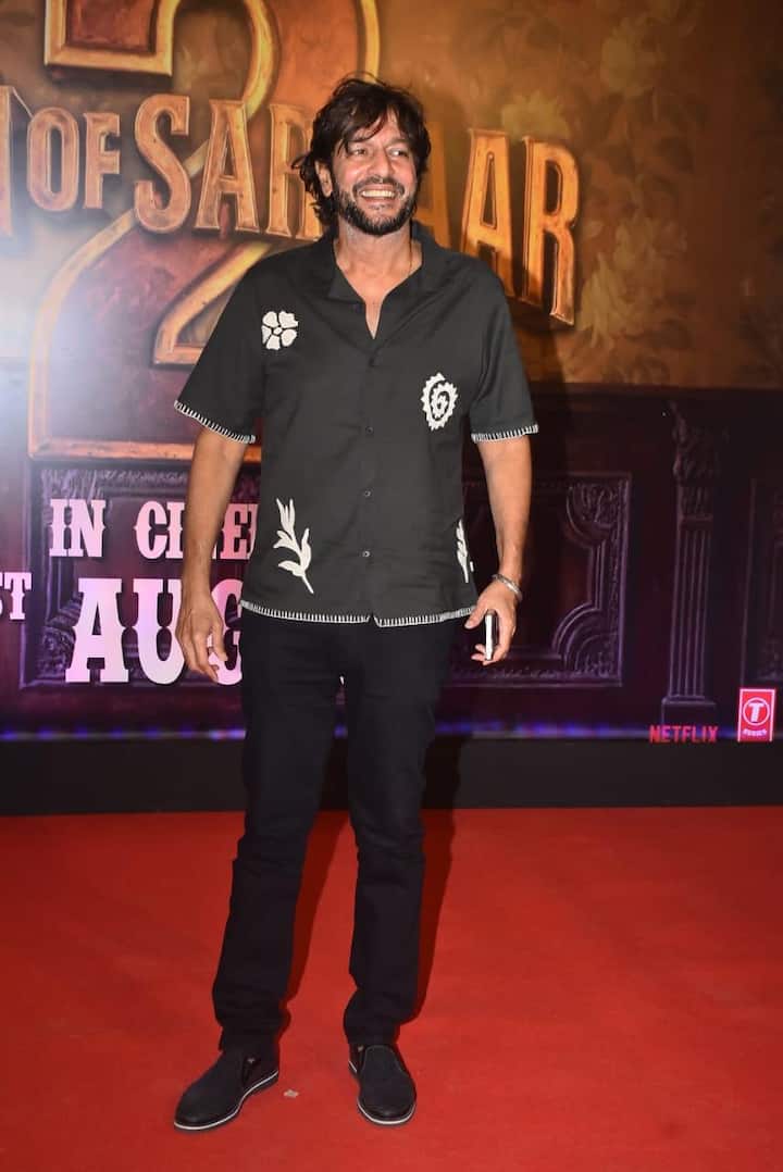 Chunky Pandey is also going to be seen in the film. He arrived in a cool look at the screening of 'Son of Sardar 2'.