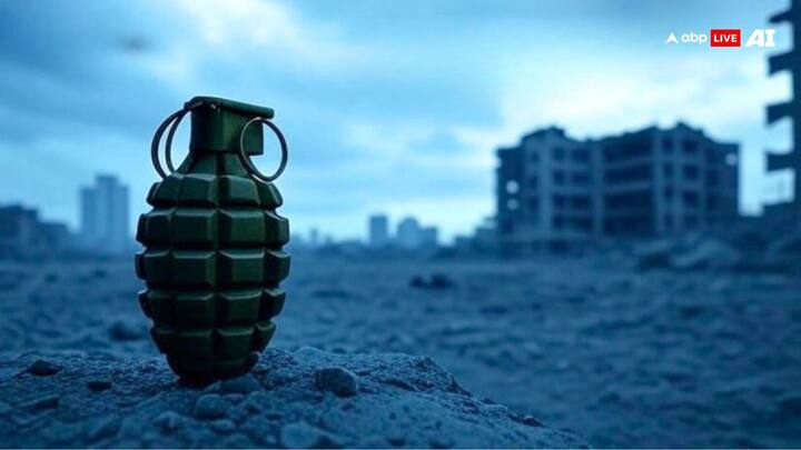 Weapons Expiry Date: खाने-पीने की चीजों की एक्सपायरी तो जानते हैं, लेकिन अगर आपसे कहा जाए कि हथियारों की भी एक्सपायरी डेट होती है तो? चलिए जानें कि क्या सच में होता है और इसका निपटान कैसे करते हैं.