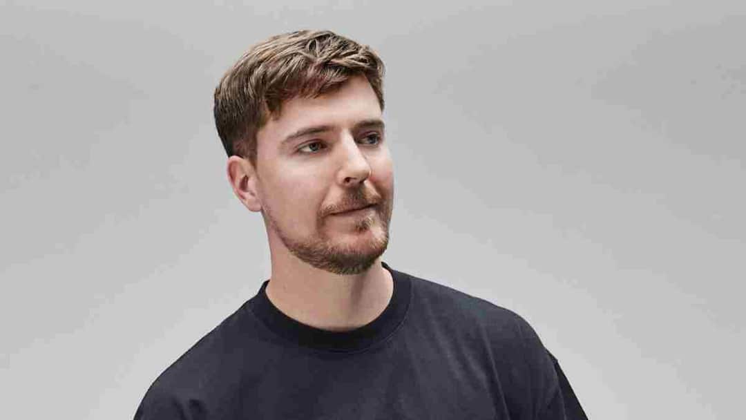 27 -year -old YouTuber did wonders! Got this special play button of YouTube, know what are the rules