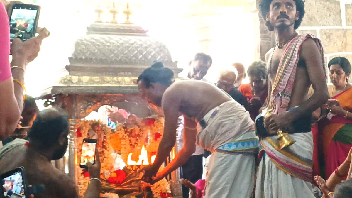 பட்டினத்தார் குருபூஜை: வாழ்க்கையின் உண்மை உணர்த்திய சிவபெருமான்! திருவெண்காட்டில் நடைபெற்ற ஐதீக நிகழ்வு..!