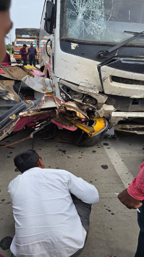 बीड : शिवशाही बसचा आणि ऑटोचा अपघात!